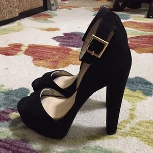 Black Jessica Simpson Platform Heel Size 5.5